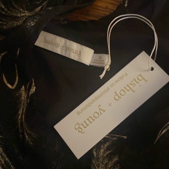 Bishop + Young Esmeralda Tie Neck Top Wisteria Size Medium - Picture 3 of 6